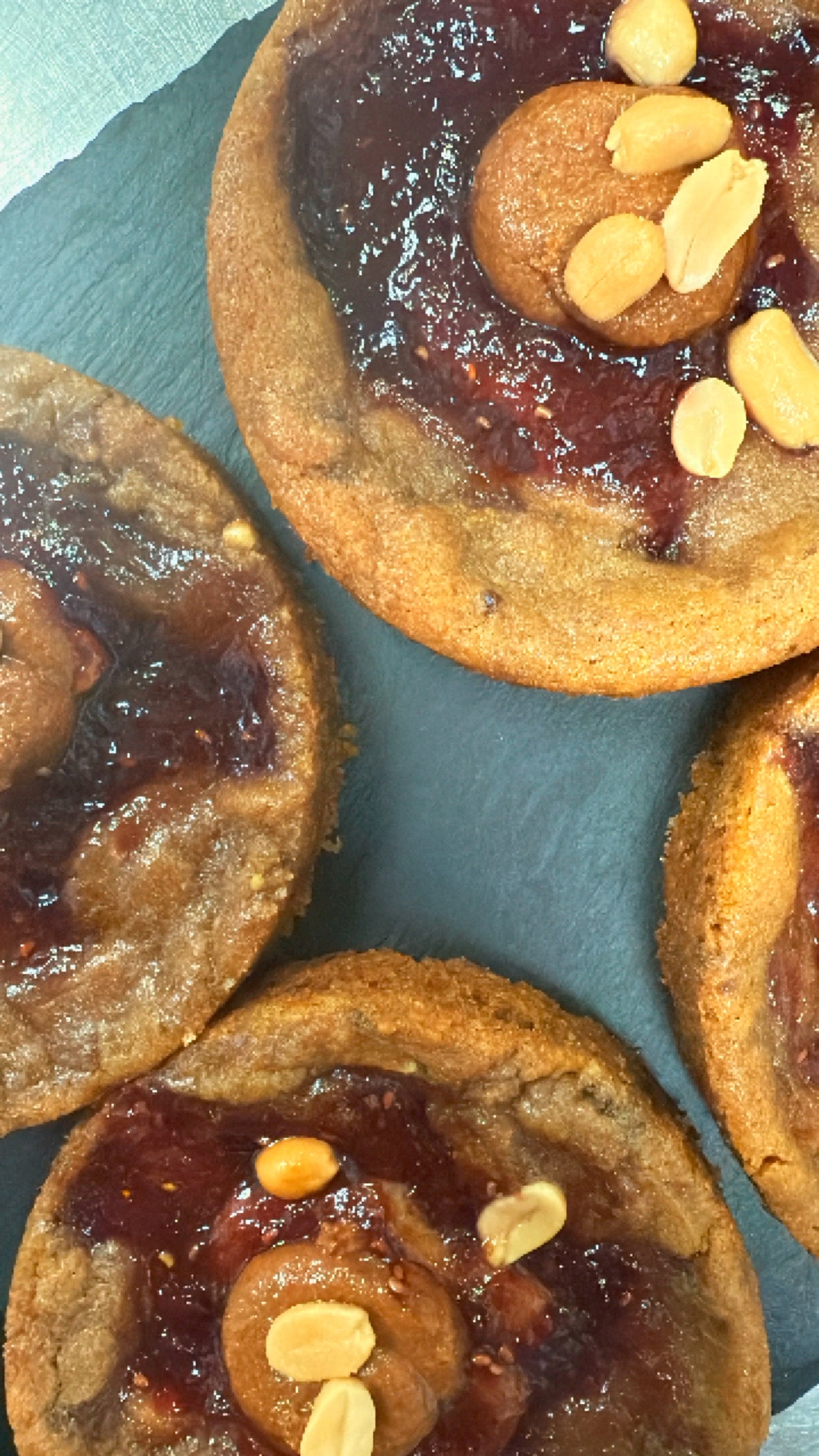 Galleta de mantequilla de maní y frambuesa