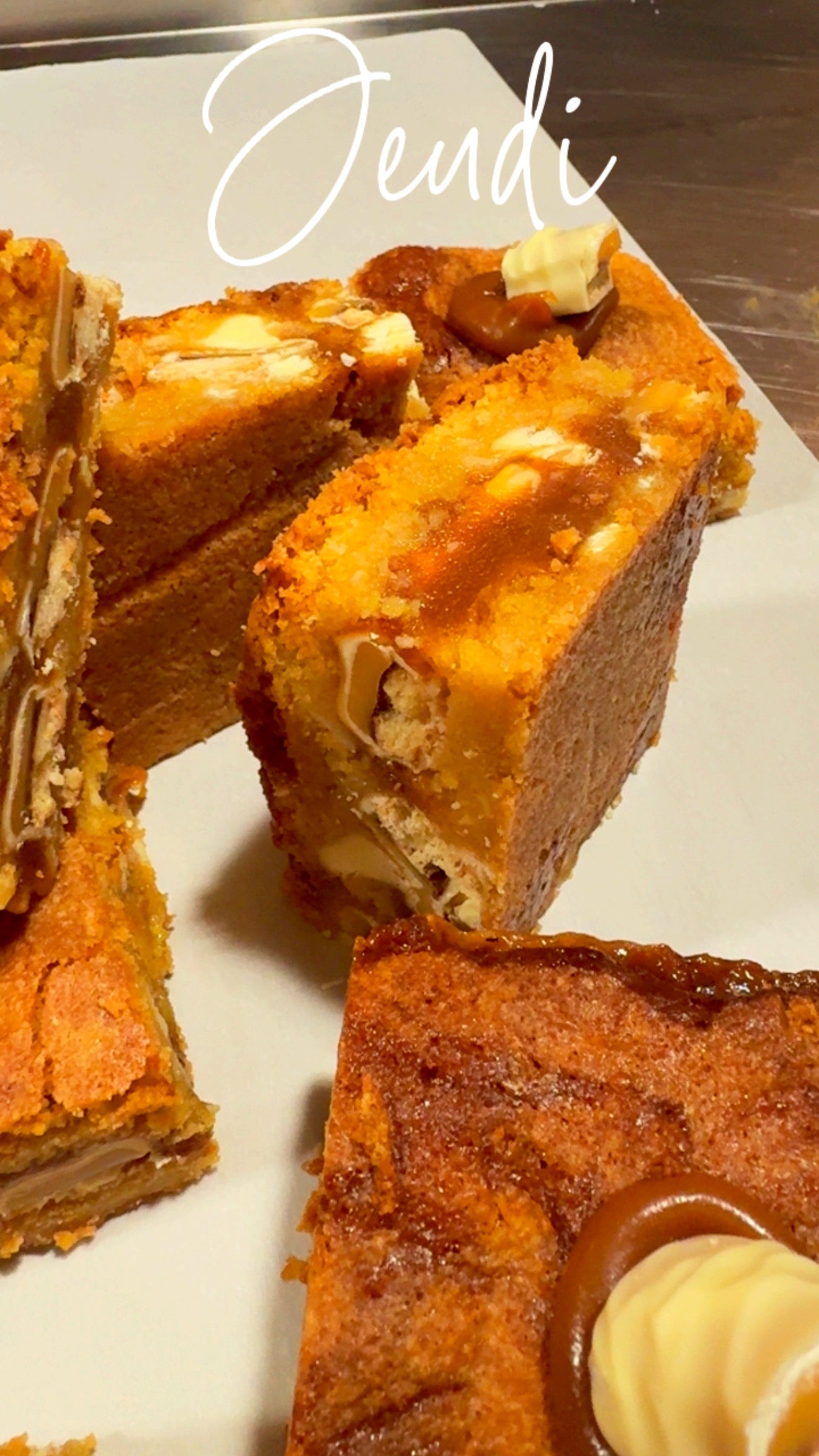 Blondie Chocolat Blanc Caramel Beurre Salé – Style Twix